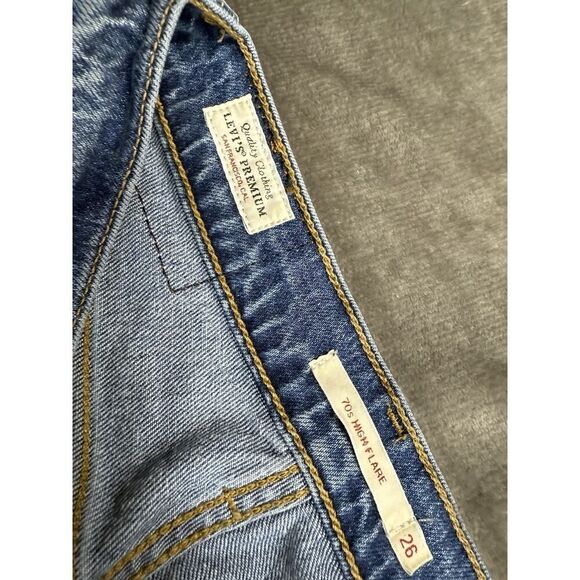 Levi's 70's High Rise Distressed Flare Jeans in Sonoma Step sz 26 - Picture 10 of 16